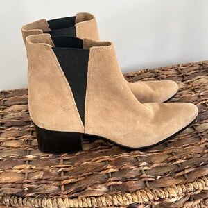 Tan Booties Urban Outfitters EU 40 US 9
